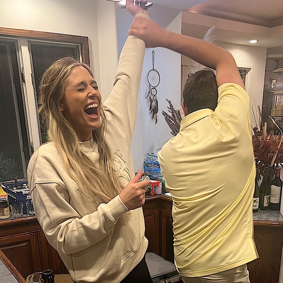 @AVENUE_RHODES IS LIVE | JOIN MY SHARE SHOW 💟 ALL THEMES LUX & LOW STARTS ✨ - Picture 4 of 8